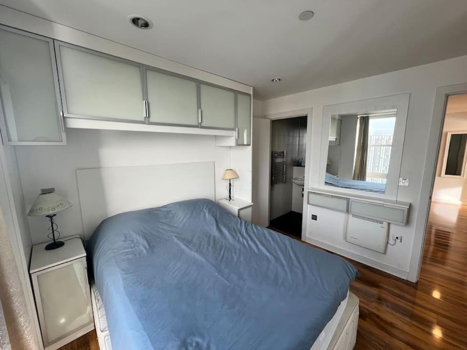 Spacious 2 Bedroom Flat Stunning Waterside View Манчестер Екстер'єр фото